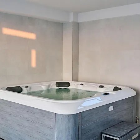 Апартаменты Good Vibes In Inifinity Pool&spa- Parking *