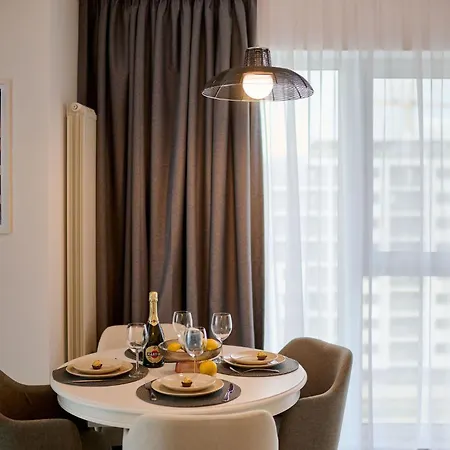 Good Vibes In Inifinity Pool&spa- Parking Apartment *