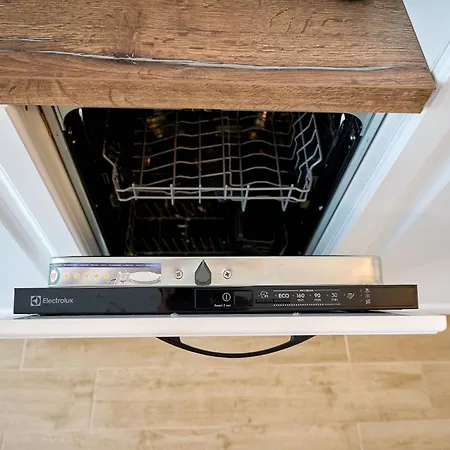 Good Vibes In Inifinity Pool&spa- Parking