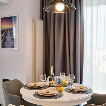 Good Vibes In Inifinity Pool&spa- Parking Apartman