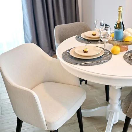 Good Vibes In Inifinity Pool&spa- Parking Apartment *