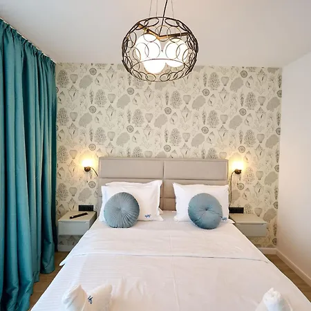 Good Vibes In Inifinity Pool&spa- Parking Apartman *