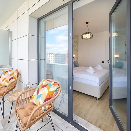 Good Vibes In Inifinity Pool&spa- Parking Apartman